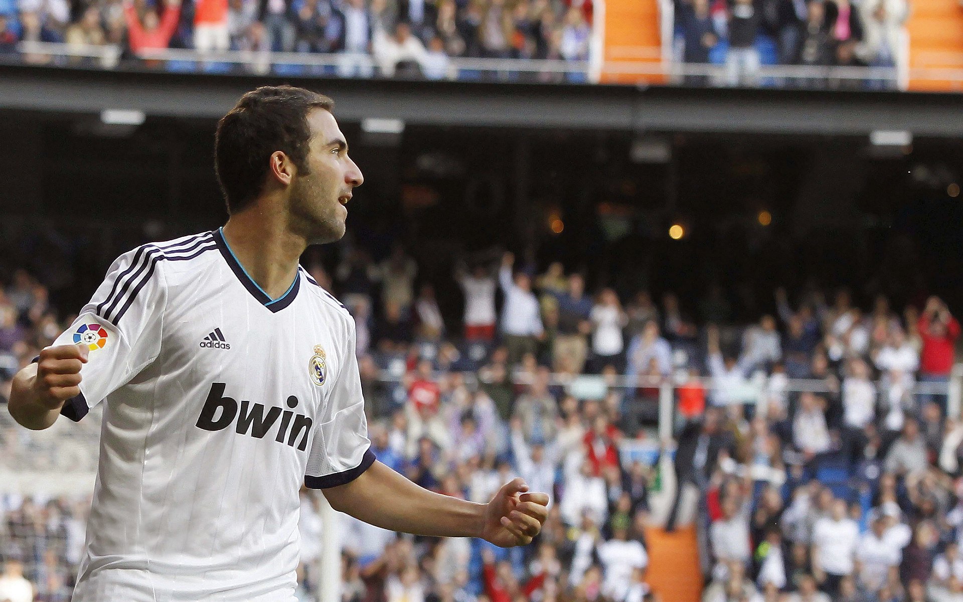 中国足球市场深度融合多行业，开启新产业链，中国足球产业发展现状