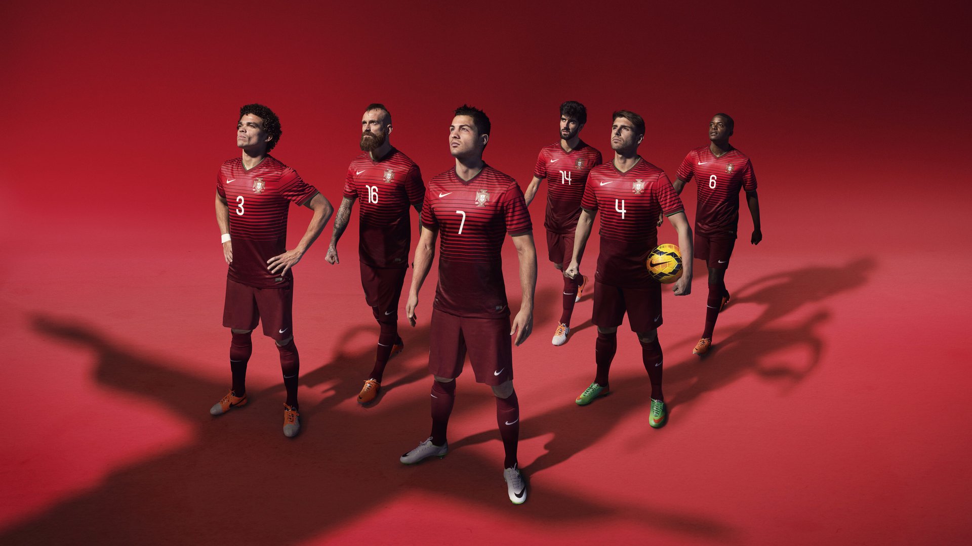 英超豪门强势引援，深度补强争冠阵容，英超落寞豪门